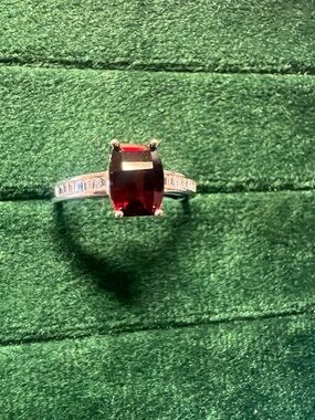 Red Garnet Gemstone Solitaire Ring with Baguette Accents silver setting size7